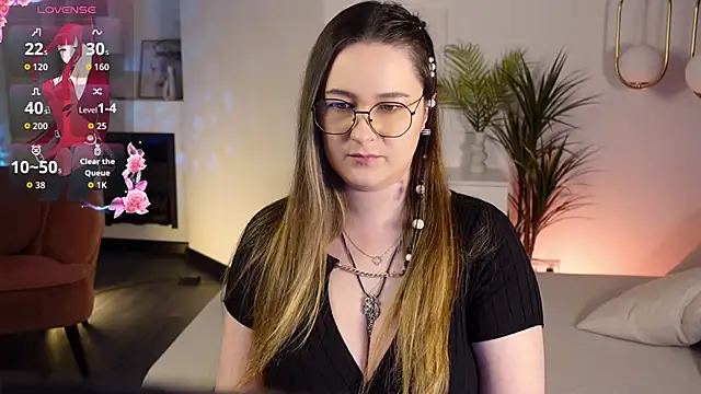 EmmaBloomm online show from 11.26.25