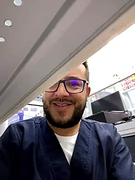 Snapshot of Manolovega chatting on 11.16.25 Manolovega online show from 11.16.25