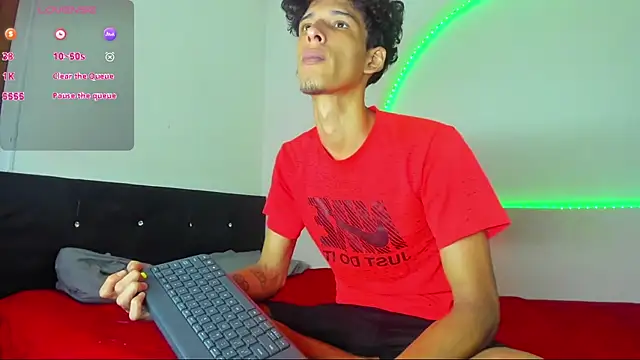 kaiborman00 online show from 04.11.26