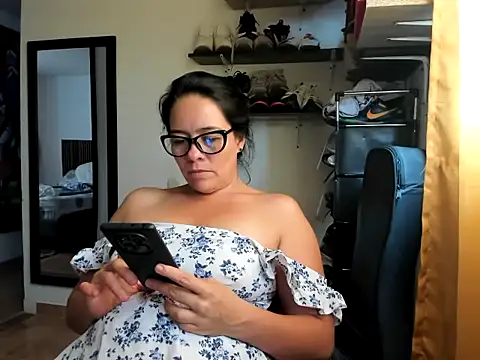 caroline 47 online show from 03.24.26