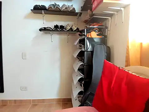 caroline 47 online show from 04.09.26