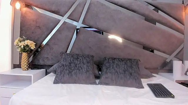 Sammy Gomez  online show from 11.26.25