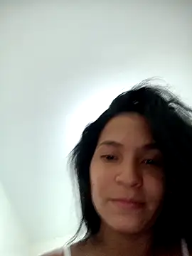 Geeylili online show from 11.13.25