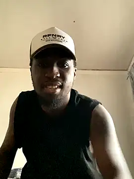 Snapshot of reese_20 chatting on 11.13.25 reese 20 online show from 11.13.25