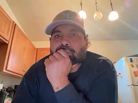 Snapshot of bigheadaddy90 chatting on 11.17.25 bigheadaddy90 online show from 11.17.25