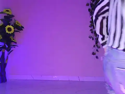 Saira Hotty online show from 02.15.26