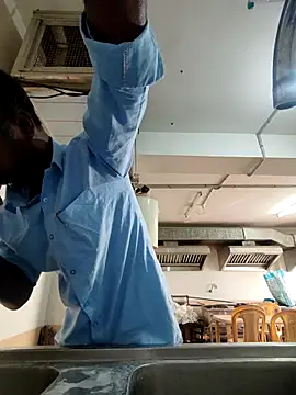 Snapshot of Paramkeerthi chatting on 12.22.25 Paramkeerthi online show from 12.22.25