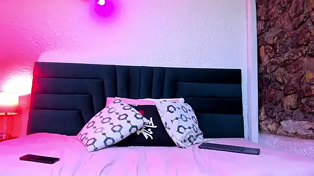 VictoriaRouge  online show from 03.10.26