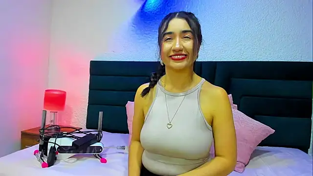 VictoriaRouge  online show from 05.25.26