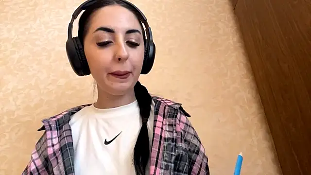 CindyFlowers online show from 11.14.25