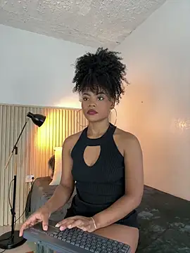 Snapshot of vanestraus chatting on 02.11.26 vanestraus online show from 02.11.26