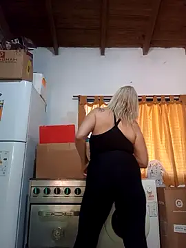 SexyMilf1211 online show from 03.18.26