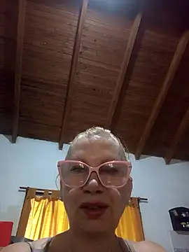 SexyMilf1211 online show from 04.01.26