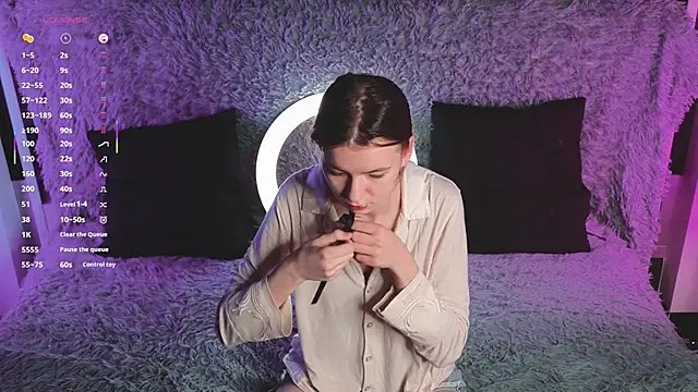 RochelCozzi online show from 12.14.25