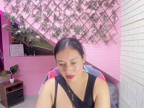 maurakloss303av online show from 12.20.25