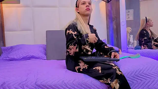 Valentino moretti online show from 04.16.26