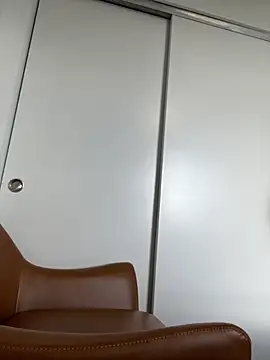 Snapshot of Drekacakez chatting on 12.02.25 Drekacakez online show from 12.02.25