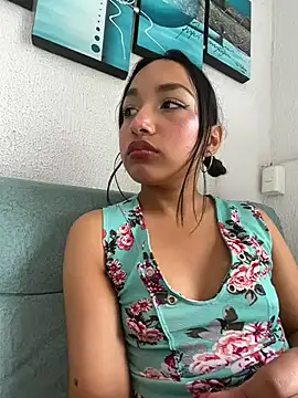 Snapshot of Lianna_Smith_ chatting on 12.19.25 Lianna Smith online show from 12.19.25