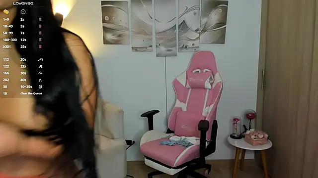 haileyflorez  online show from 06.11.26