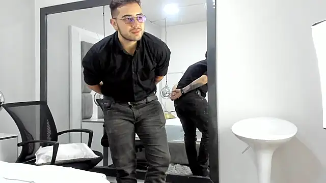 Ethan Greys online show from 11.20.25