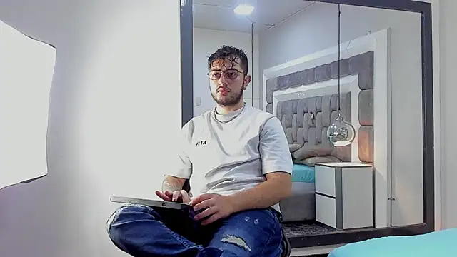 Ethan Greys online show from 11.27.25