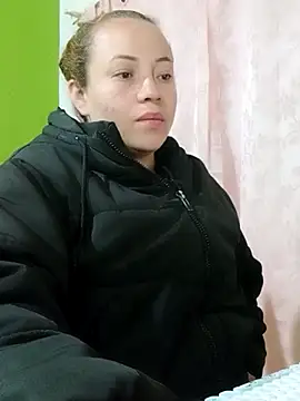 Snapshot of Rouse_hot_ chatting on 02.16.26 Rouse hot online show from 02.16.26