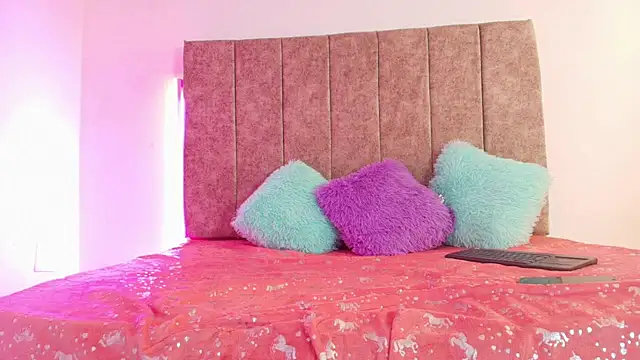 Innocent Dirty online show from 11.14.25