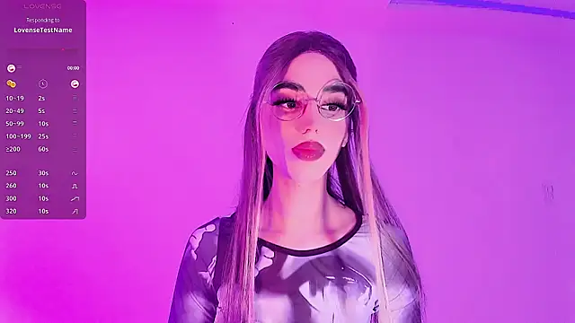 LeslieAmor1 online show from 11.18.25