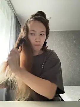 Holy Poly online show from 12.01.25