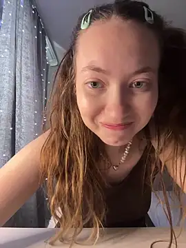 Snapshot of Holy_Poly chatting on 02.13.26 Holy Poly online show from 02.13.26