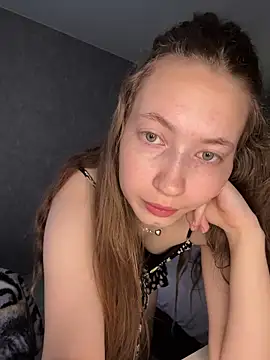 Holy Poly online show from 04.01.26