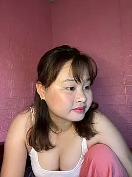 Snapshot of Lina8386 chatting on 11.22.25 Lina8386 online show from 11.22.25