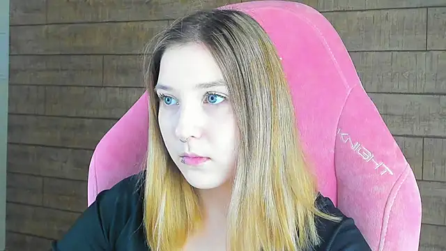 TinnaBurton online show from 03.18.26