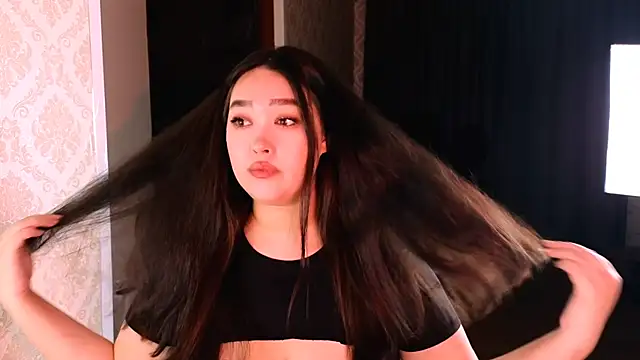 Emma Uilson online show from 11.29.25