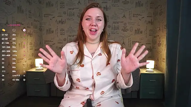 Snapshot of Xeonea1 chatting on 11.17.25 Xeonea1 online show from 11.17.25