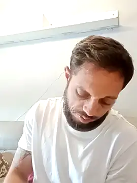 Snapshot of pollamss chatting on 11.14.25 pollamss online show from 11.14.25