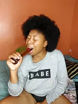 Snapshot of Naive618 chatting on 04.10.26 Naive618 online show from 04.10.26