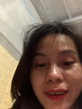 Trangbabylove online show from 12.14.25