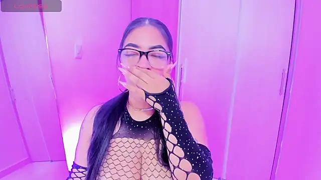 evelisse  online show from 04.21.26