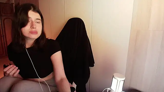 KristinaScott online show from 02.23.26