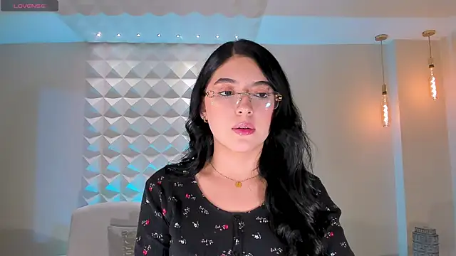 HaileyRoss  online show from 03.19.26