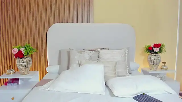 LondraBlush online show from 03.25.26