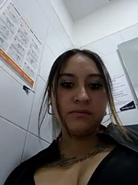 Lunabella3 online show from 11.26.25