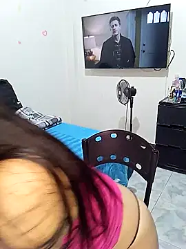 Damnhot26 online show from 11.21.25