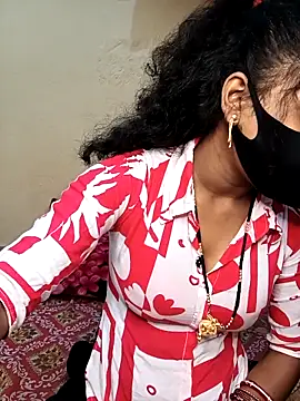 Desi Hot Queen online show from 12.22.25