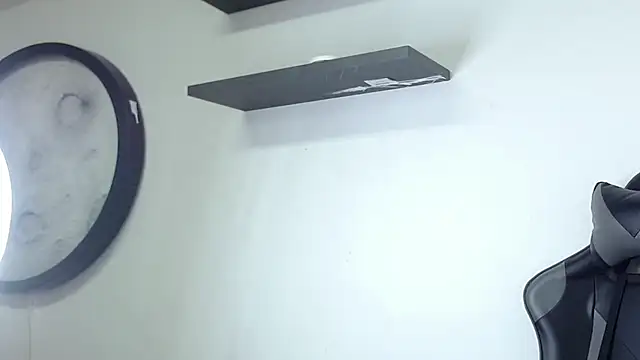 Nina-foxx online show from 12.18.25