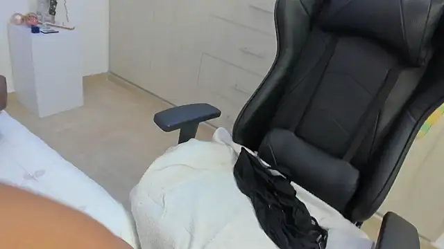 BWW-CINDY11 online show from 12.21.25