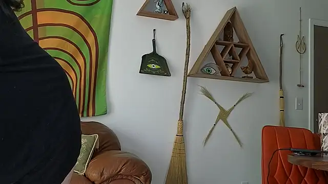 bruisedblossoms online show from 04.05.26