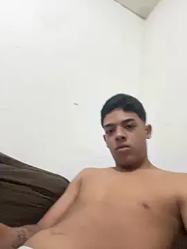 Snapshot of mateuszin18 chatting on 11.16.25 mateuszin18 online show from 11.16.25