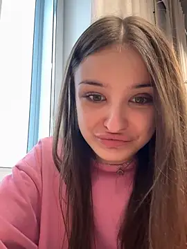 Snapshot of ErikaMuse chatting on 11.19.25 ErikaMuse online show from 11.19.25